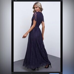 Elegant Scalloped Trim Lace Plunge Dress Size M